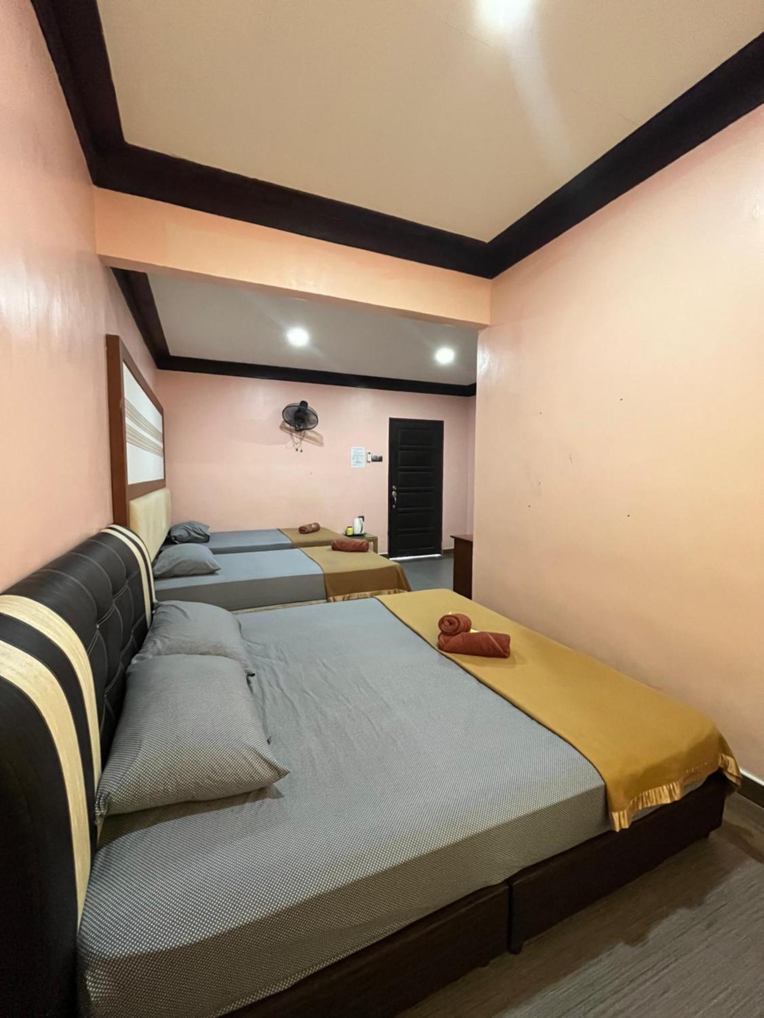 Razak Guest House Setiu Eksteriør bilde