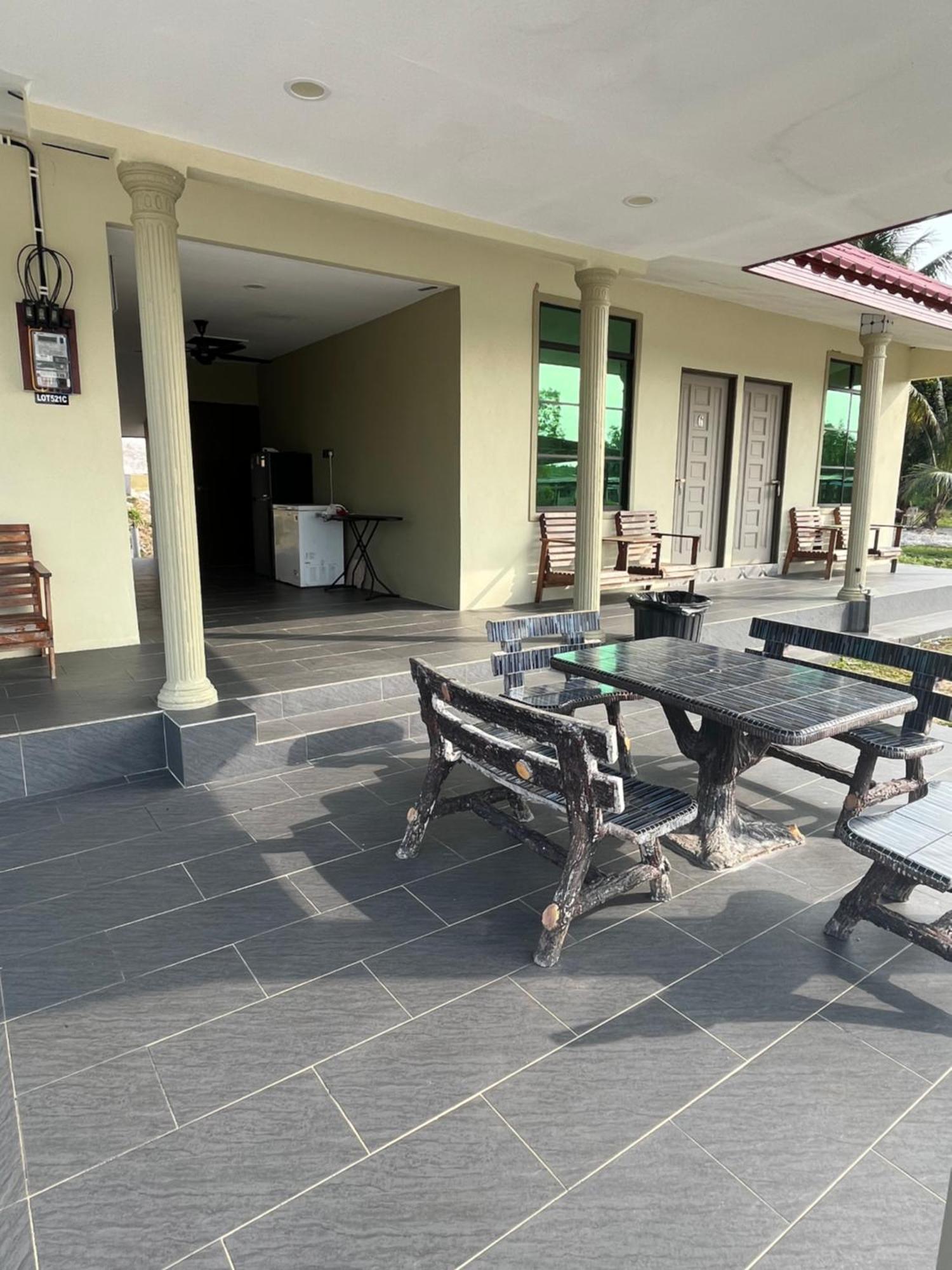 Razak Guest House Setiu Eksteriør bilde